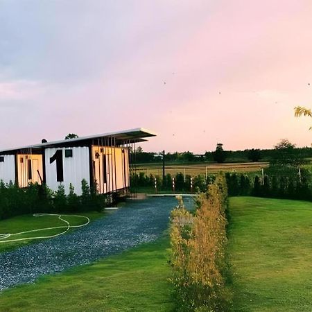 Boxotel Ban Nong Chik  Luaran gambar