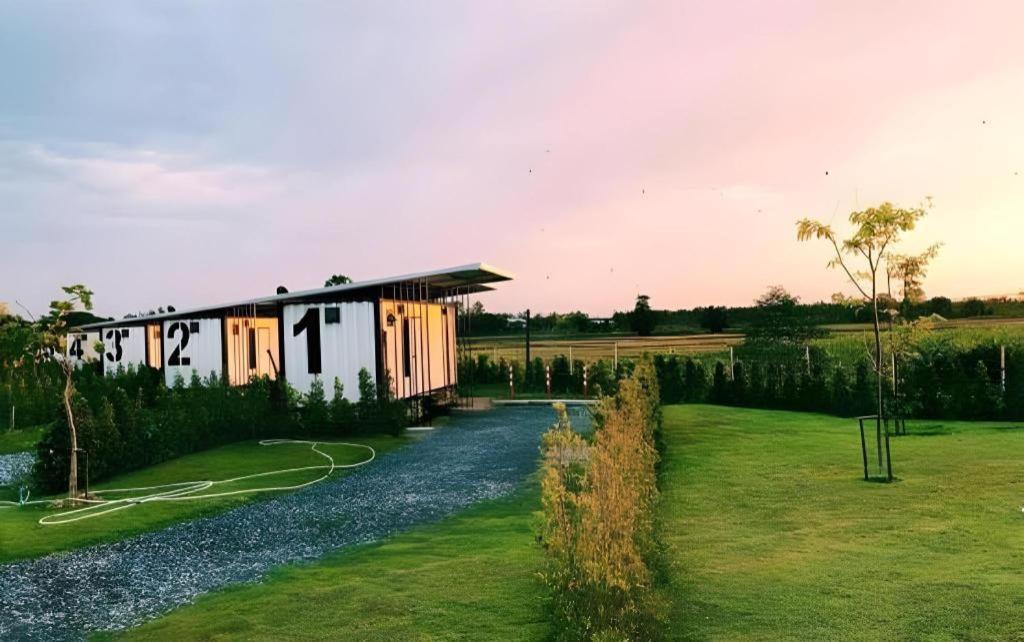 Boxotel Ban Nong Chik  Luaran gambar